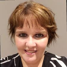 Après 15 belles années de radio à Sherbrooke pour Cogeco Média et 21 ans  passées à Sherbrooke ou j'ai élevé mes 2 enfants, le moment est venu  d'entreprendre de nouveaux projets professionnels