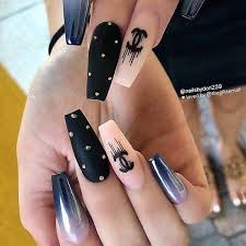 If you are looking for some elegant designs, the floral ones can do absolute justice. Pin On Nailart