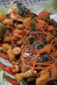 Masam Manis Ikan Siakap Masak 3 Rasa With Images Food Cooking Meat Recipes