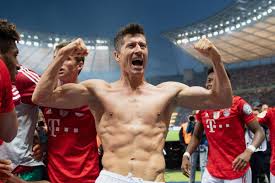 The two were joined as one in marriage on june 22. Robert Lewandowski Reveals His Biological Age Is 29 Or Even Younger Bavarian Football Works