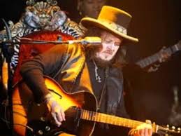 Skitarrate per suonare la tua musica, studiare scale, posizioni per chitarra, cercare, gestire, richiedere e inviare accordi, testi e spartiti. Zucchero Sugar Fornaciari Bacco Perbacco Chords Chordify