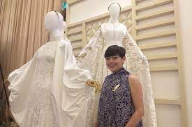 7 desain baju pengantin syar i modern ala desainer wanita sumber : Produksi Custom Desainer Gaun Pengantin Tinggalkan Skema Sewa Busana Katadata Co Id