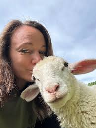 Best way to cook a London Broil?????? Is it like stew beef or a roast????  HELP!