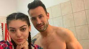 Azt azonban nem árulta el, hogy mi az oka a visszavonulásnak, ahogy azt sem, hogy mennyi idő múlva tér vissza. Orias Labat Villantott Kulcsar Edina Durva Optikai Csalodas Van Legujabb Fotojan Nlc