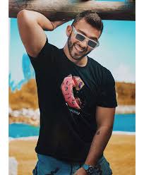 Manuel turizo zapata, conocido en el medio artístico como manuel turizo, es un cantante y compositor cuyo estilo musical se inscribe dentro de la llamada música urbana. Manuel Turizo Mtz Manuelturizo Instagram Photos And Videos Fotos De Michael Ronda Imagenes De Cantantes Fotos Instagram