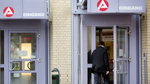 Ihre zentrale, aber nicht einzige, aufgabe besteht in. Arbeitslosenzahlen Fur Marz Arbeitsagentur Verkundet Uberraschende Zahlen Wirtschaft