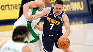 Denver nuggets perdió como visitante frente a phoenix suns por 122 a 105, en el primer partido de campazzo abrió el marcador del partido con un triple y luego señaló un doble con un libre, sumando. Facundo Campazzo Shone In A New Victory For The Denver Nuggets He Gave 13 Assists Zyri