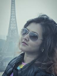 Just me and my imaginary Eiffel Tower 🇫🇷 outfit: @anngelic_by_ann