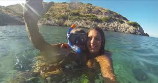 Όλα τα τελευταία νέα, φωτογραφίες, video και ειδήσεις. Moonlight Avenue Apo To Manu Chao Kai Thn Klelia Renesh Tetarto
