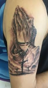 Rosario's tattoo was done by jon gorman of providence tattoo. Tatuaggio Rosario Significato Idee Foto Su Parti Del Corpo