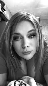 Tracy Etter's Instagram, Twitter & Facebook