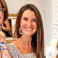 Candice Graves's Instagram, Twitter & Facebook