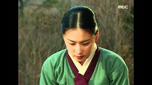 Recente descoperiri legate de mitul unui regat devenit puternic, datorită înțeleptului și curajosului său rege kim suro, au făcut posibile evocarea în detaliu a unor vremuri. Legendele Palatului Negustorul Lim Sang Ok By Koreendramas