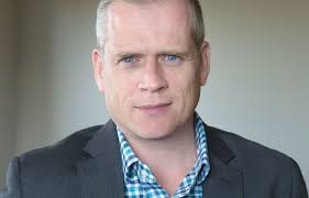 Brian Myles, le directeur du Devoir, renouvelé pour une période de 5 ans