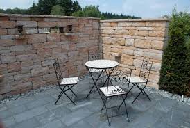 Trockenmauern bringen charakter und ursprünglichkeit in den garten. Gartenmauer Galabau Mahler Mauer Garten
