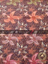 Menurut sejarah, adanya batik cirebon dipengaruhi oleh kebudayaan china yang dibawa oleh rakyat tionghoa sewaktu menduduki wilayah indonesia. Kain Batik Dobi Motif Anyaman Tikar Coletan Thebatik Co Id