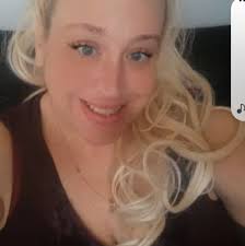 American Idol Contestants Leaving