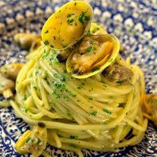Buonissimi gli spaghetti scoglio alla carbonara di mare con le vongole. Spaghetti Vongole E Lime Chef In Camicia Ricette Spaghetti Alle Vongole Idee Alimentari