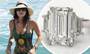 Bethenny Frankel S Massive Diamond Engagement Ring Worth 3m Daily Mail Online