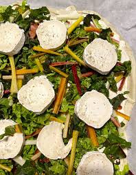 Bettes Ou Blettes Je Ne Sais Jamais Comment Les Nommer Mais Je Me Souviens De Ma Fascination Devant Ces Feuilles A La Saveur Un Peu In 2020 Feta Cheese Feta Cheese