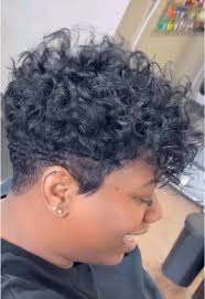Mastering Short Haircuts: Techniques for Pixie Cuts
