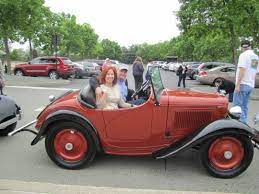 Roberta And Me Spring Fling 2011 Old Sports Cars Small Cars Austin Motors