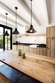 Matieres Couleurs Matieres By Sl Maison De Vacances Cuisine De Ferme Rustique Armoires Cuisine Modernes