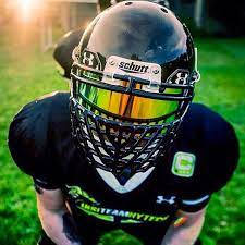 Shoc Iridium Insert In A Clear Under Armour Visor In A Schutt Football Helmet With A Big Grill Facemask Football Helmets Football Facemask Football