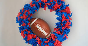 With all the items easily purchased from dollar stores, they are not only effective and easy to make, but really cheap too. Dollar Tree Tablecloths Novocom Top