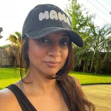 Thanksgiving Series Episode 2: Macaroni and Cheese Recipe: Macaroni: 1 lb  macaroni -Season water with salt and boil macaroni until Al dente. Drain  water and set aside. Cheese: 8 oz colby Jack