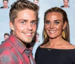 André hazes (25) en monique westenberg (41) hebben een punt gezet achter hun relatie. Andre Hazes En Monique Westenberg Uit Elkaar Ik Heb Dingen Verpest Show Ad Nl