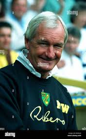 Mike walker hi-res stock photography and images