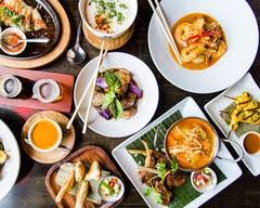 Das songkran serviert köstliche gerichte, die traditionell thailändisch. Order Songkran Thai Kitchen Delivery Online Houston Menu Prices Uber Eats