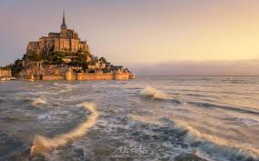 Wallpapermisc Fortress Of Mont Saint Michel Hd Wallpaper 50 2560 X 1600 Free Top High Quality Desktop Wallpaper In 4k And Hd For Ultra High Defin Hintergrund