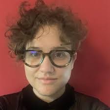 Sasha Weiss's Instagram, Twitter & Facebook