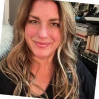 200+ perfiles de «Benevides»