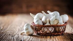Cara menanam bawang putih kalau bawang putih di dapur habis, tinggal panen aja deh~. 7 Dampak Buruk Kebanyakan Bawang Putih Bagi Kesehatan