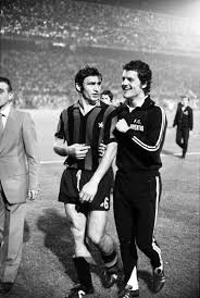 Born 25 april 1939) is an italian former football manager and player, who played as a defender. Calcio In Lutto Addio A Tarcisio Burgnich La Roccia Della Grande Inter E Della Nazionale Photogallery Rai News