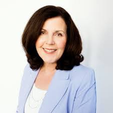 Liza Martino's Instagram, Twitter & Facebook