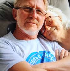 O presidente Lula (PT) visitou nesta quinta-feira (3), após sua  participação no encontro do Mercosul, a ex-presidente da Argentina,  Cristina Kirchner, condenada por corrupção com pena de seis anos. O  encontro ocorreu