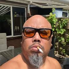 ROBIN-PAUL (MORITZ PRINZ VON LANGENBERG ZUR SCHÖNE) 👑🦍💍 (THE_SURFINATOR) 