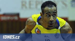 Hvězda české ligy Mitchell: sběratel bot i rekordů se jménem rapera