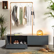 Eine schöne und originelle garderobe. Ubersicht Flur