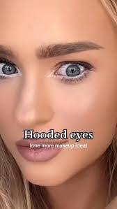 Ashleigh Vinson's Instagram, Twitter & Facebook