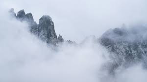 Majestic Misty Mountains in Washington State · Free Stock Photo