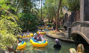 Harga tiket masuk waterboom lippo cikarang. April 2021 Waterboom Lippo Cikarang Bekasi Harga Tiket Masuk Promo Boleh Bawa Makanan Jejakpiknik Com