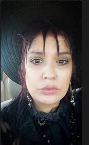 Looks like someone taught Stacy how to do her makeup.. much better! Still  don't like Lydia