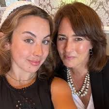 Ann Mcgonigle's Instagram, Twitter & Facebook