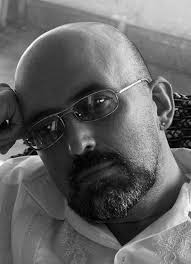 Bitter Drink : Haghenbeck, F. G., Gomez, Tommy A.: Amazon.in: Books