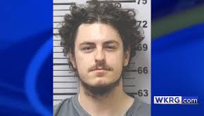 Mobile man arrested on child porn charges: Court documents | WKRG.com